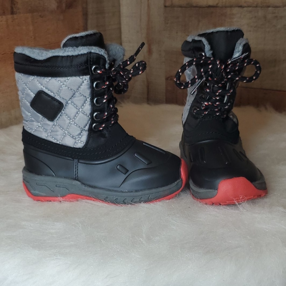 Carter's kids ran and winter boots